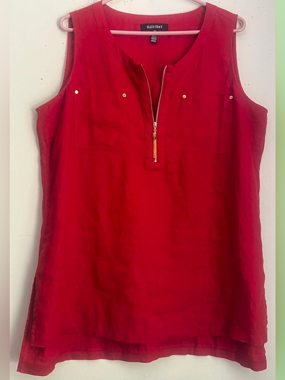 Ellen Tracy Red Sleeveless Zip-Front Linen Top with Gold Accents